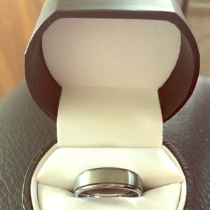 Tungsten Men’s Wedding Band